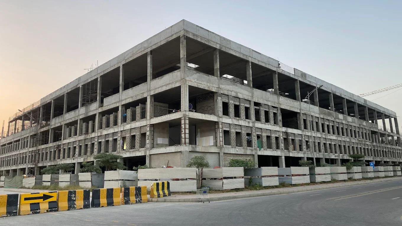 AQ BAZAR mixed-use towers Bahria Town Karachi